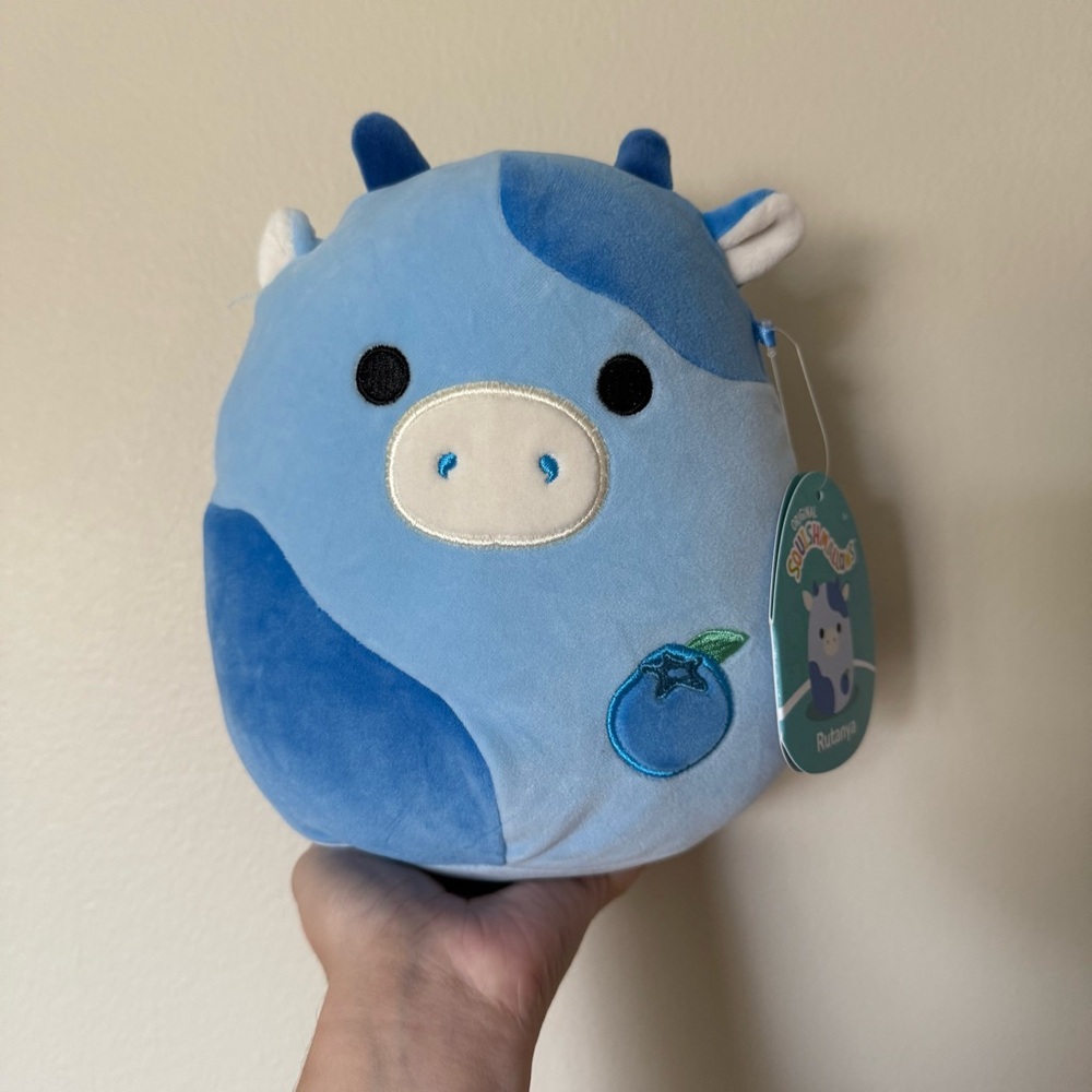 NWT 8” Rutanya the Blueberry Cow Squishmallow